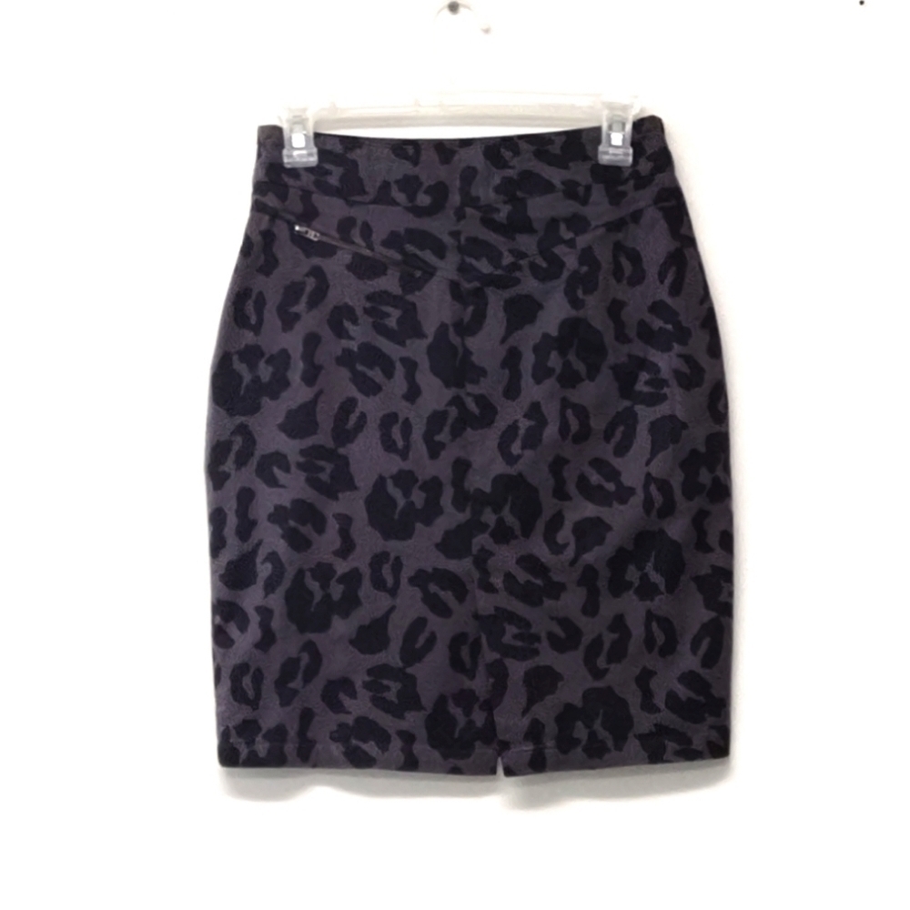 Divided by H&M animal print mini grey and black skirt Size:8 - Picture 2 of 7